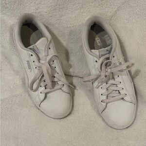 Puma Women’sWhite Leather Low-Top Sneakers